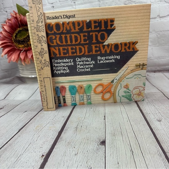 vintage 1979 reader's digest complete guide to needlework book hardcover - Picture 2 of 9